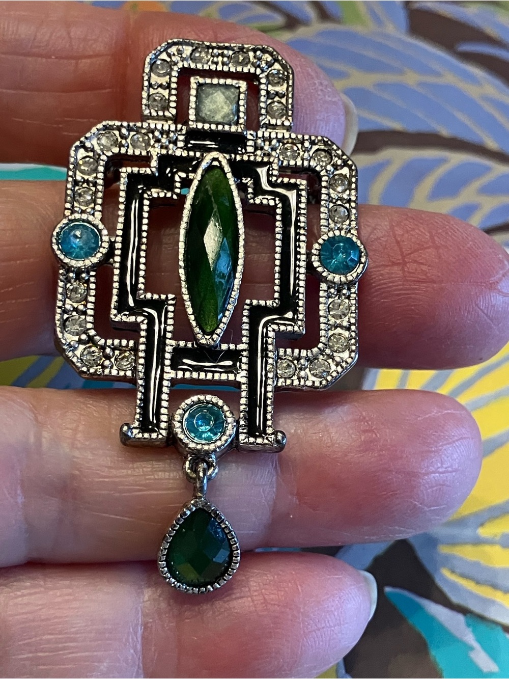 ART DECO ENAMELED BROOCH WITH PRONG SET CRYSTALS AND STONES - Picture 7 of 8